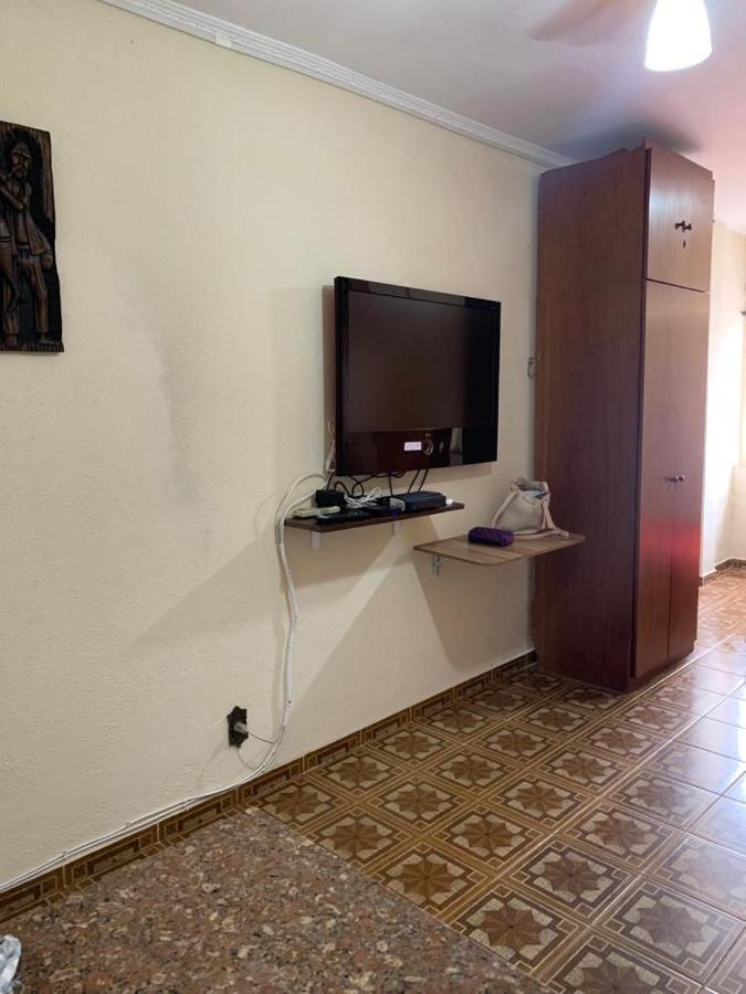 Apartment Kitnet Uma Quadra Da - Aviacao - Ar Condicionado - Internet - Tv Plana *